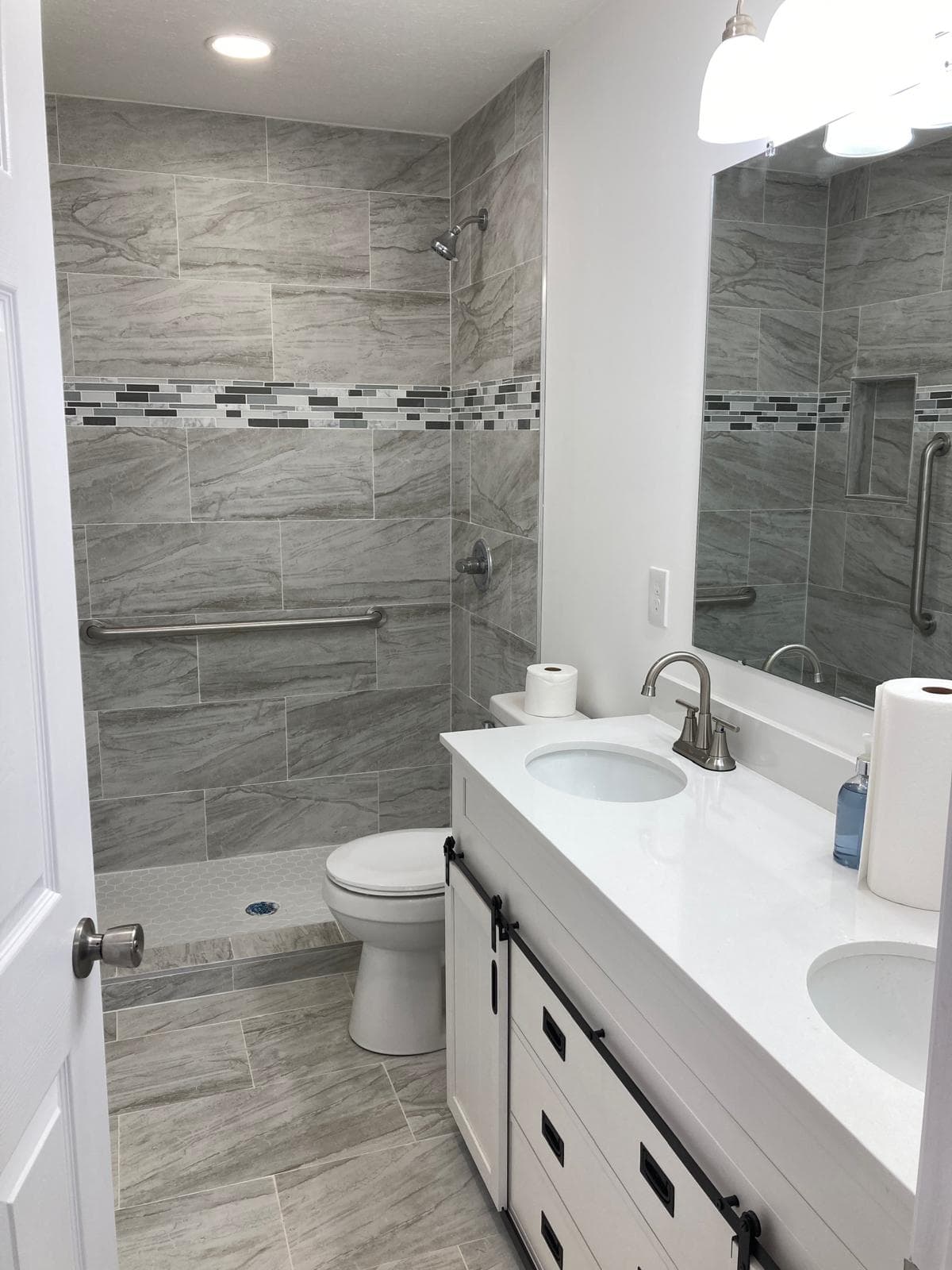 Full Custom Luxury Bathroom & Tile Installation